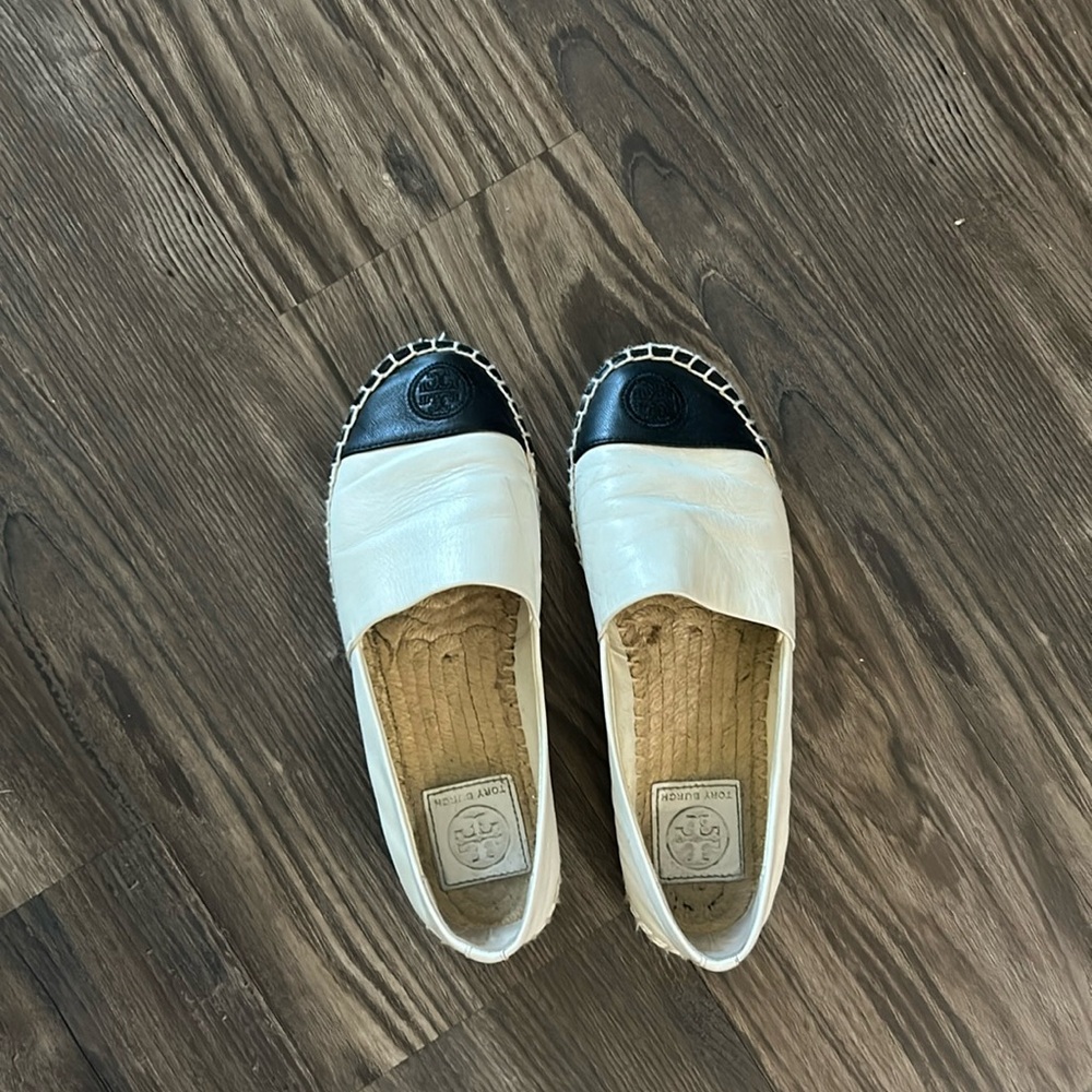 Tory Burch Women’s Ivory Black Leather Espadrilles Colorblock Cap Toe Flats
